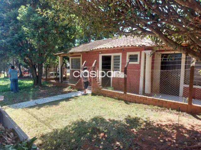 CASA EN ESQUINA EN ARROYO PORÃ: 4 habitaciones y 1 baño, foto 3