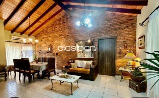 Casa de una planta en Luque loma merlo-zona muy residencial