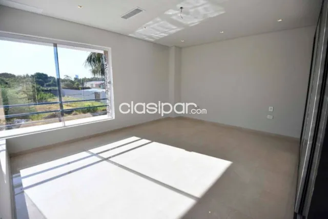 ¡EN ALQUILER! Casa de 4 dormitorios - Zona CIT/Colegio Trinity, foto 3