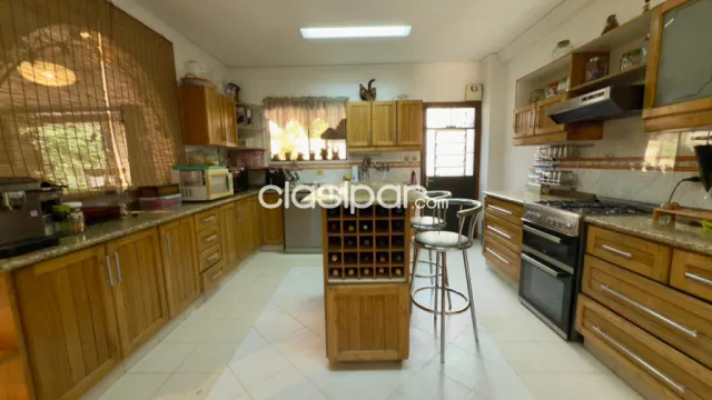 En venta casa de 3 dormitorios en Recoleta Asunción, foto 3