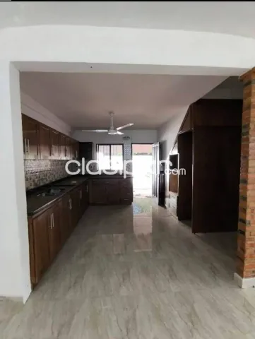 Casa duplex en barrio golondrina, loma pyta, Asunción, foto 3