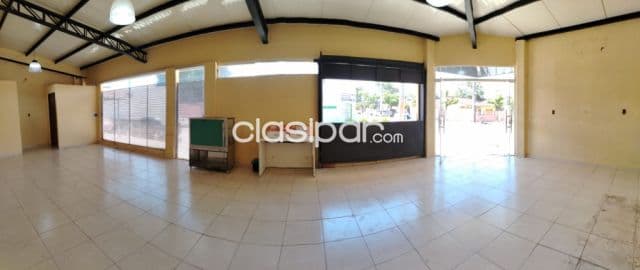 salón comercial en Fernando de la Mora Santa María