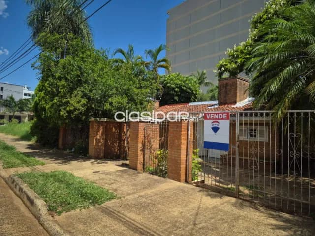 Propiedad situada al costado de la Gobernación de Itapúa — foto 4