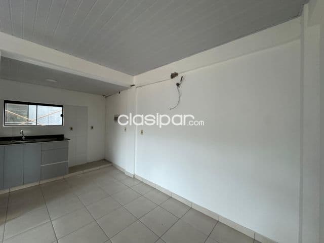 Departamento en primer barrio, Luque cod 6155