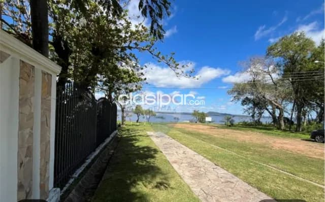 Amplia casa s/lago ypacaraí c/playa propia sadi 2-San Bernardino terreno 3.545 m2 — foto 4