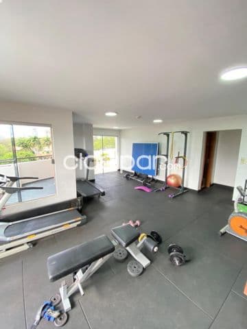 Amplio semi piso en alquiler en Villa Morra