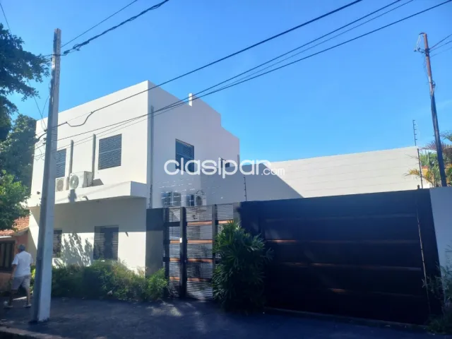 Moderna casa en venta próxima a calle america con dormitorio en planta baja!!, foto 2
