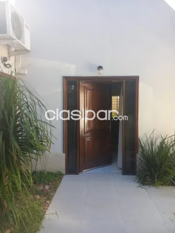 Moderna casa en venta próxima a calle america con dormitorio en planta baja!!, foto 3