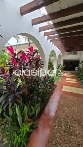 residencia con salida a 3 calles en Los Laureles COD 6164 — foto 5