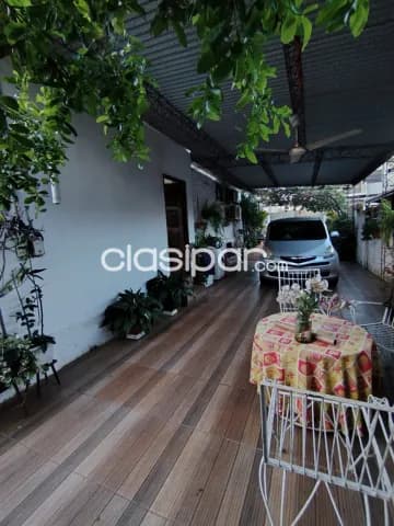 Casa en el barrio ipvu, zona canal 7 de Encarnación: 3 habitaciones y 4 baños, foto 5