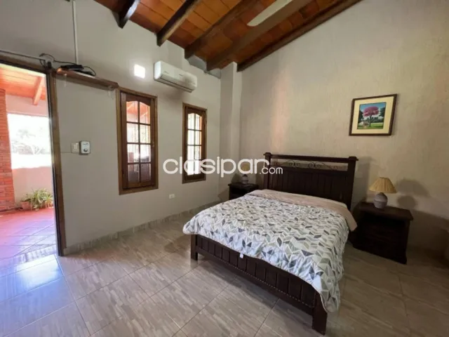 Amplia casa quinta 5 dormitorios en capiata — foto 4