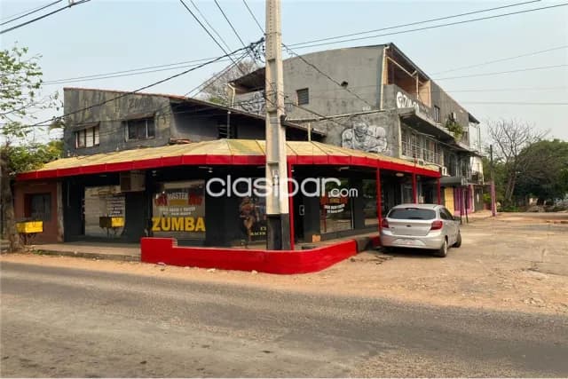 Casa en esquina sobre la avda Fernando de la Mora, foto 2