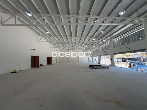 Salon comercial en Luque, barrio laurelty cod 6204 — foto 1
