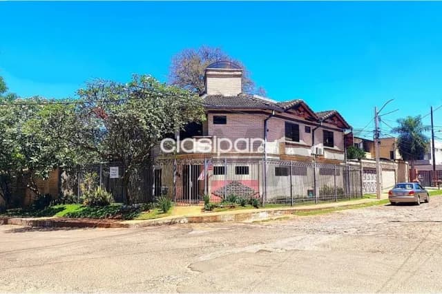 Casa en lambare a pasos del yatch y golf club paraguayo — foto 4