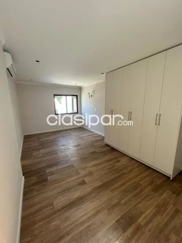 Moderna residencia refaccionada 4 dormitorios en barrio Jara, foto 5