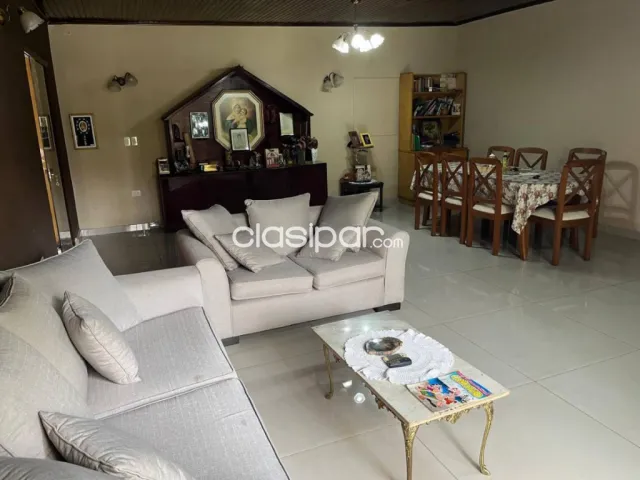 Hermosa casona de línea colonial, con 4 dormitorios en el centro de San Lorenzo, foto 3