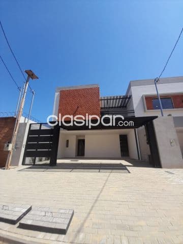 Duplex en Luque zona conmebol cod 2323