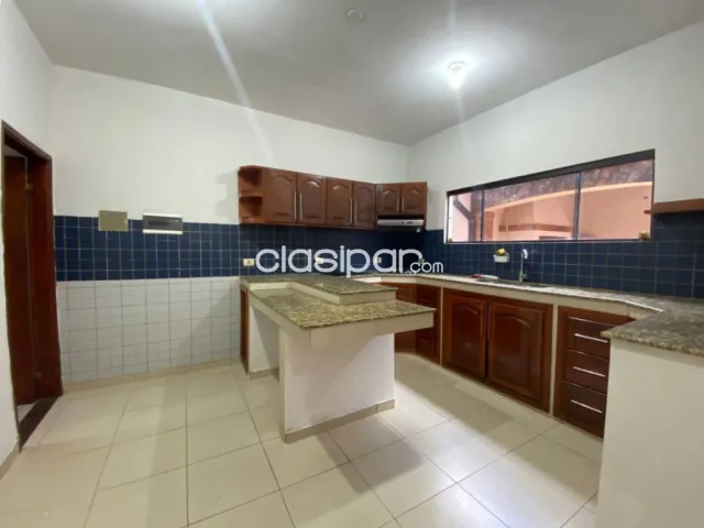 Casa duplex con 4 dormitorios en venta, Luque, foto 4