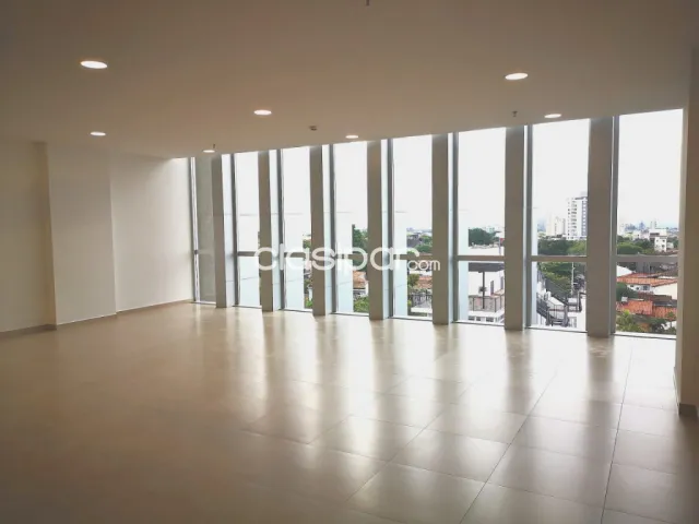 Invertí seguro! Gran oficina en elegante edificio — foto 3