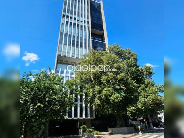 Invertí seguro! Gran oficina en elegante edificio
