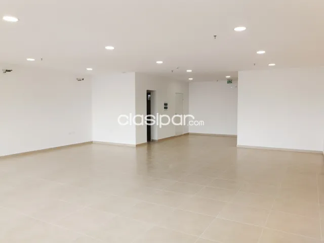 Invertí seguro! Gran oficina en elegante edificio, foto 5