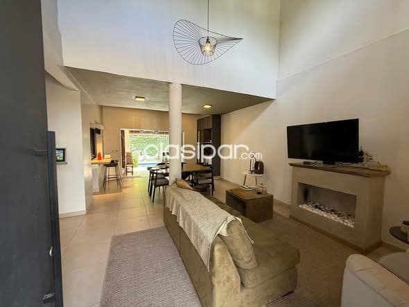 Duplex amoblado en condominio en Luque zona aereopuerto cod 6097