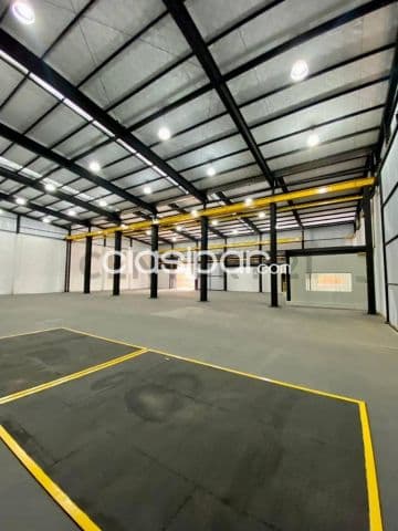 Depósito con showroom en Mariano Roque Alonso, a metros de la transchaco