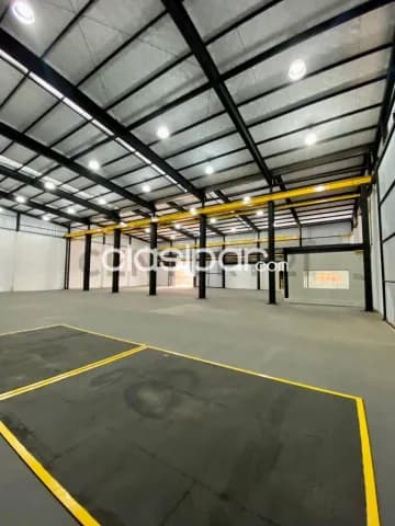 Depósito con showroom en Mariano Roque Alonso, a metros de la transchaco — foto 2