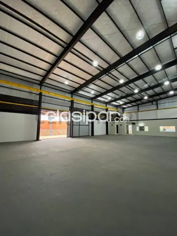 Depósito con showroom en Mariano Roque Alonso, a metros de la transchaco — foto 5