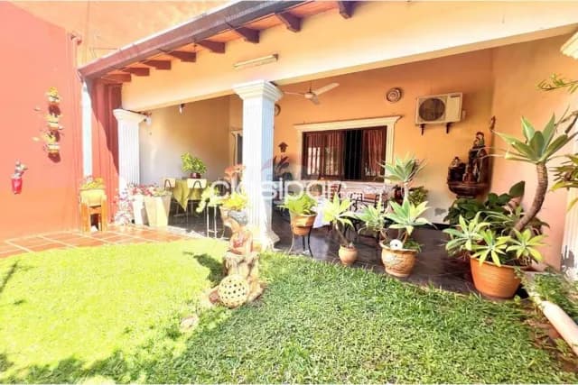 Casa en esquina en Luque, foto 4