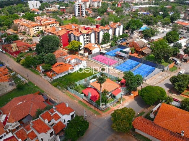 Casa en Fernando de la Mora zona norte - laguana grande