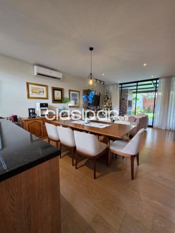 duplex de 2 dormitorios en san Jorge zona goethe