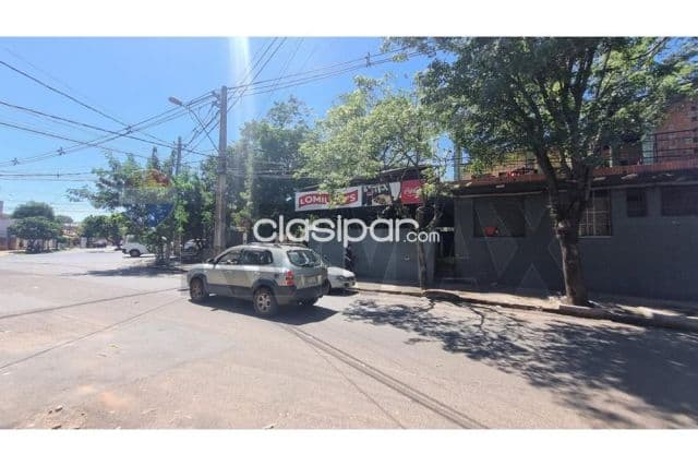 Local comercial en esquina alto transito vehicular y peatonal-bo.Jara