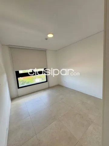 En alquiler departamento de 2 dormitorios en edificio Feel barrio Mburucuyá, foto 4