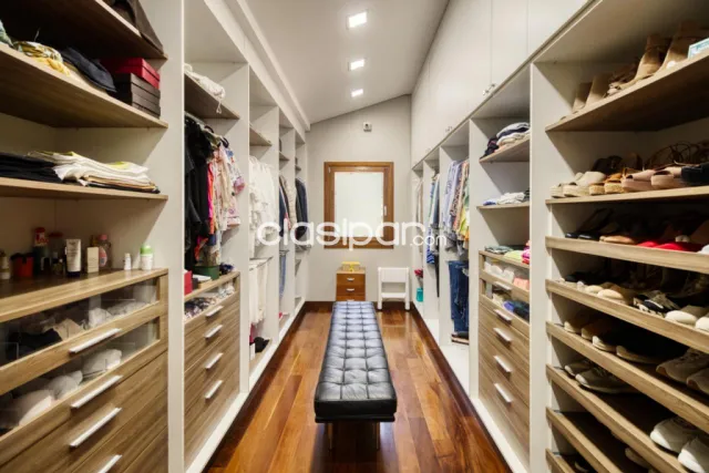 Casa con materiales de lujo en barrio Herrera zona san cristobal, foto 4