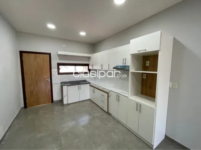 Casa de 3 dormitorios a estrenar en Ñemby zona la Lomita DAMOS CARTA OFERTA — foto 3