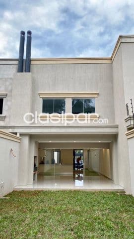Duplex a estrenar en la zona del yacht