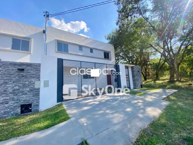 Duplex a estrenar en Luque estilo minimalista