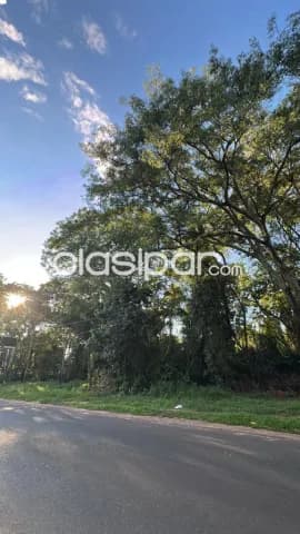 Terreno de 3.784 m2 en San Bernardino sobre asfalto ruta al anfiteatro — foto 2