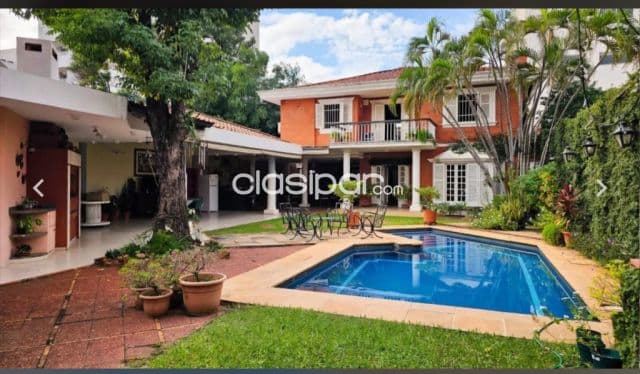 Casa de 667 m2 en el Barrio Jara - LHO7532510