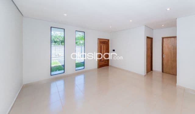 Casas de 156 m2 a Estrenar en Mariano Roque Alonso - CLCS7681398