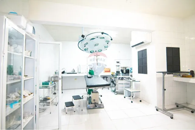 Sanatorio funcionado en el centro cnel.oviedo totalmente equipado y equipo medico — foto 2
