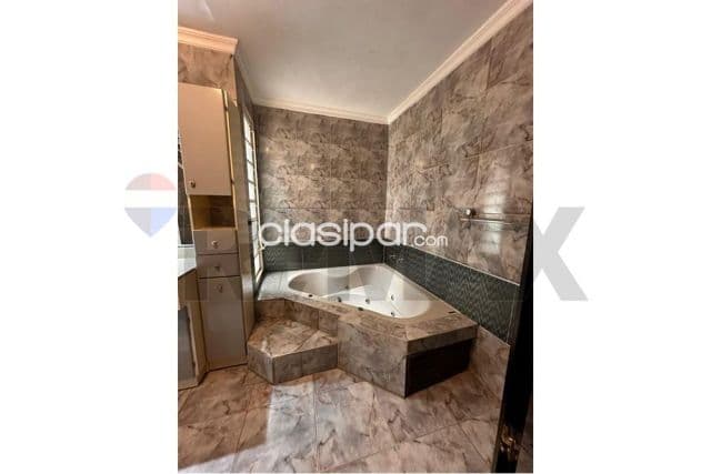 Casa amoblada premiun bo.Carmelitas 3 hab.suite,8 baños piscina climatizada jardin, foto 1
