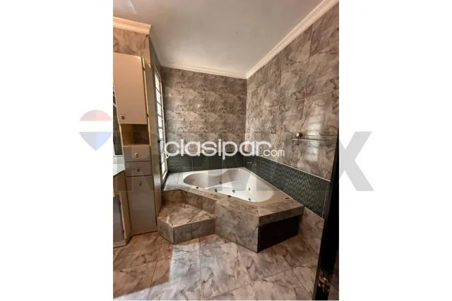 Casa amoblada premiun bo.Carmelitas 3 hab.suite,8 baños piscina climatizada jardin, foto 2