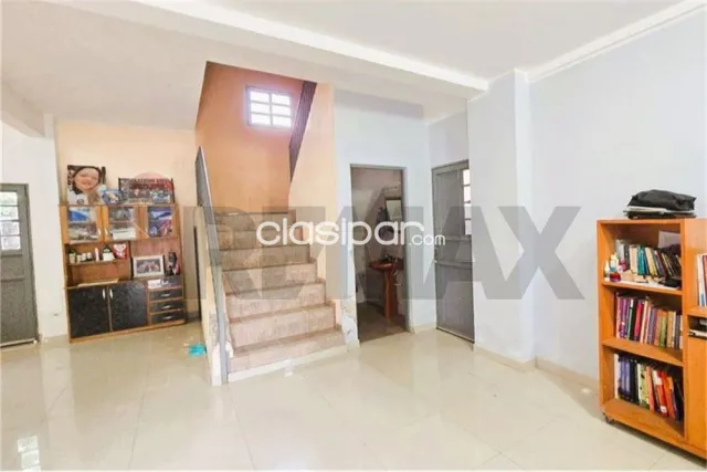 amplia residencia familiar en San Lorenzo, Calleí zona UNA, foto 2