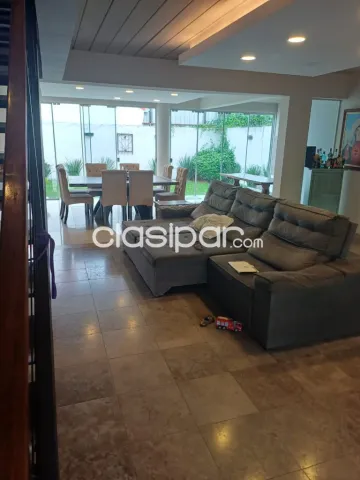 Los laureles: Elegante casa pareada, 3 niveles, impecable estilo, parrilla, jardín — foto 4