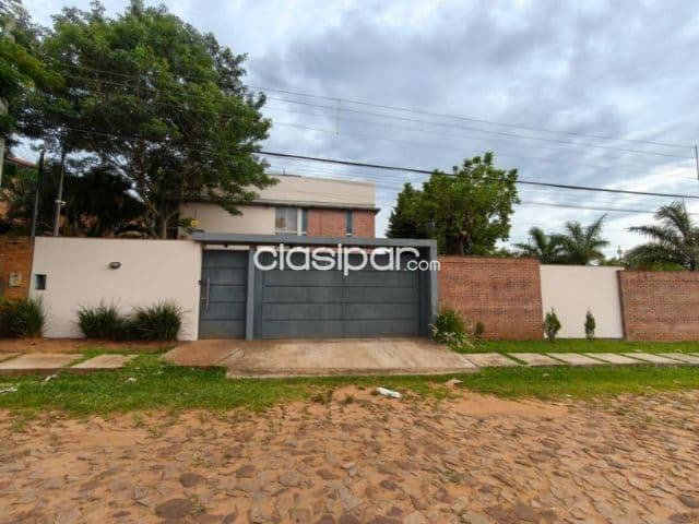 Residencia amplia 4 dormitorios en Luque, foto 1