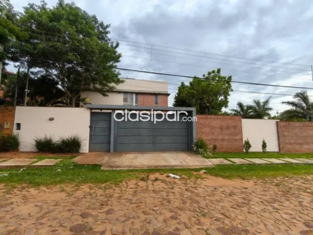 Residencia amplia 4 dormitorios en Luque, foto 2