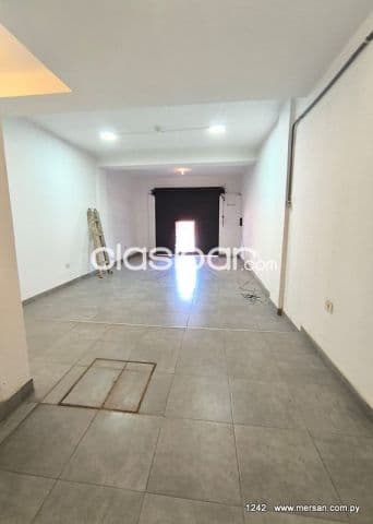 Salón comercial 38 m2 - fdo. De la mora z/ sur (cód. 1242)