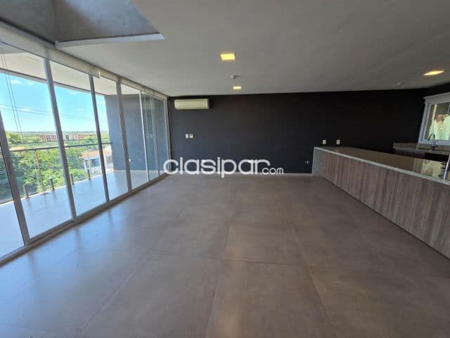 Amplio Departamento de 244 m2, Zona Primer Presidente - CLAP7716813